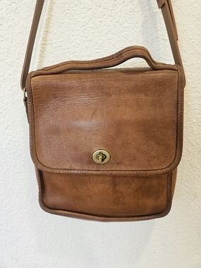 Vintage Laura U.S.A. Companion Flap Style Handbag